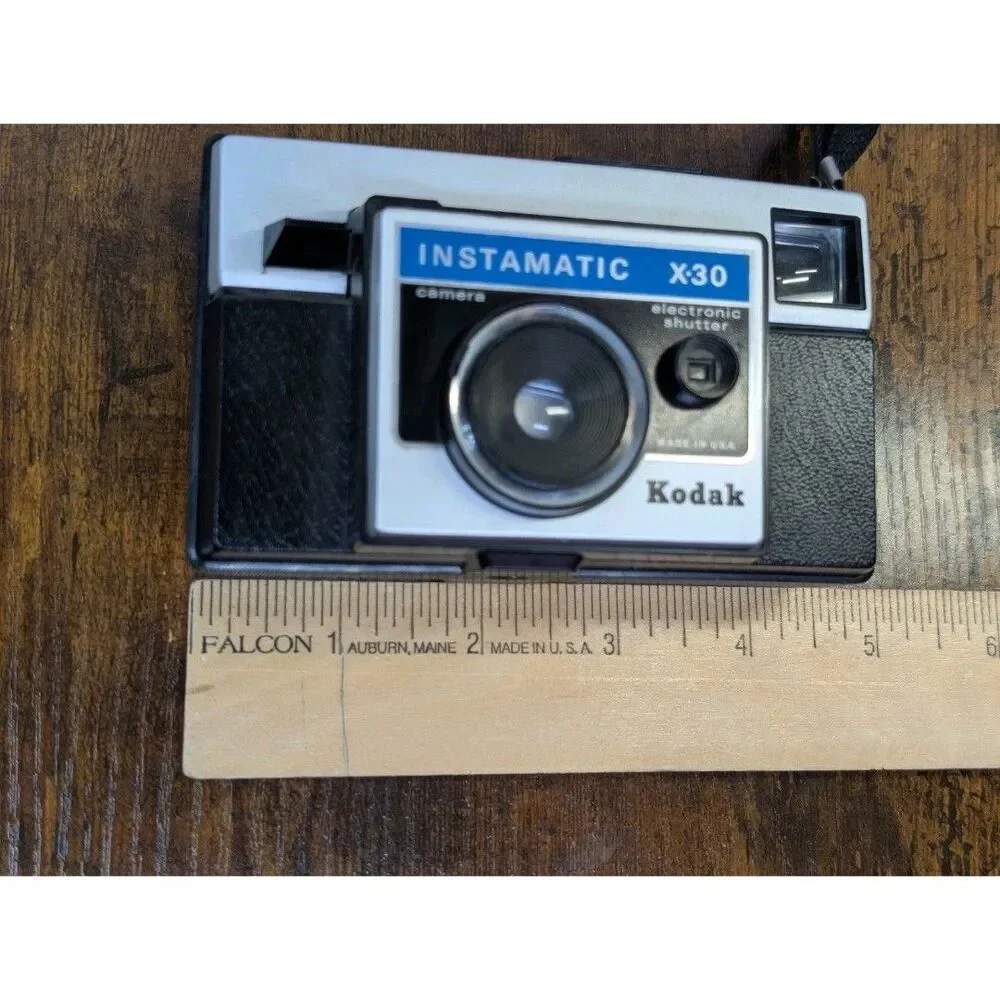 Vintage Kodak Instamatic X-30 126 Film Camera Point Shoot Made USA Black Retro